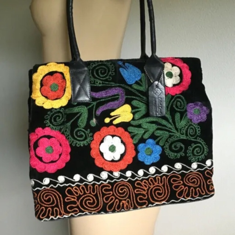 Galeri Cengiz Collections Embroidered Shoulder Hand Bag Velvet Leather M